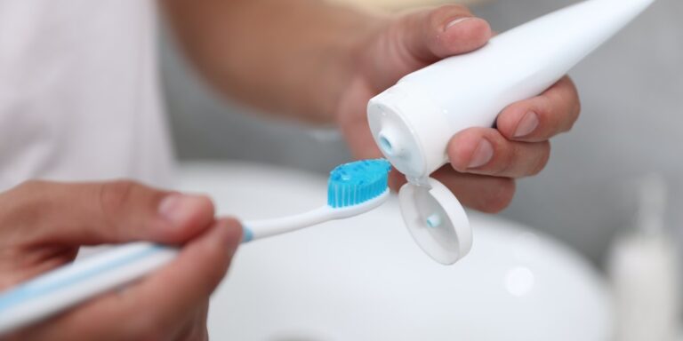 Cómo lavarse los dientes bien: técnica de cepillado paso a paso